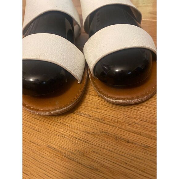 Lulus Womens Size 7 White Leather Sandals Two Strap Flat Casual open toed shoes - Picture 3 of 7